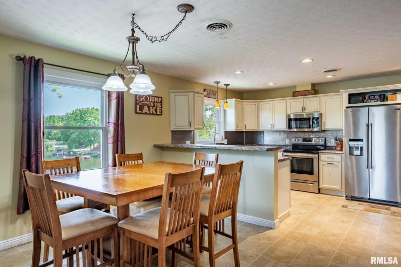 622 Dongola Court, Creal Springs, Illinois 62922, 5 Bedrooms Bedrooms, 0 ,3 BathroomsBathrooms,Residential,For Sale,Dongola,0,RMAQC4267233