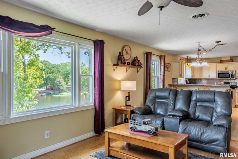 622 Dongola Court, Creal Springs, Illinois 62922, 5 Bedrooms Bedrooms, 0 ,3 BathroomsBathrooms,Residential,For Sale,Dongola,0,RMAQC4267233