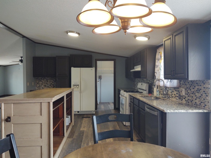 85 Bethlehem Church Lane, Vienna, Illinois 62995, 4 Bedrooms Bedrooms, 0 ,3 BathroomsBathrooms,Residential,For Sale,Bethlehem Church,0,RMAEB456825