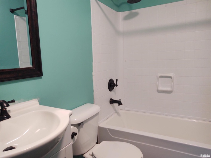 85 Bethlehem Church Lane, Vienna, Illinois 62995, 4 Bedrooms Bedrooms, 0 ,3 BathroomsBathrooms,Residential,For Sale,Bethlehem Church,0,RMAEB456825