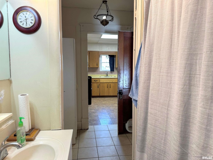605 MAIN Street, Anna, Illinois 62906, 3 Bedrooms Bedrooms, 0 ,2 BathroomsBathrooms,Residential,For Sale,MAIN,0,RMAEB459692