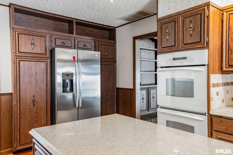 1702 REDBUD Lane, Marion, Illinois 62959, 3 Bedrooms Bedrooms, 0 ,3 BathroomsBathrooms,Residential,For Sale,REDBUD,0,RMAQC4267267