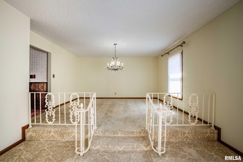 1702 REDBUD Lane, Marion, Illinois 62959, 3 Bedrooms Bedrooms, 0 ,3 BathroomsBathrooms,Residential,For Sale,REDBUD,0,RMAQC4267267
