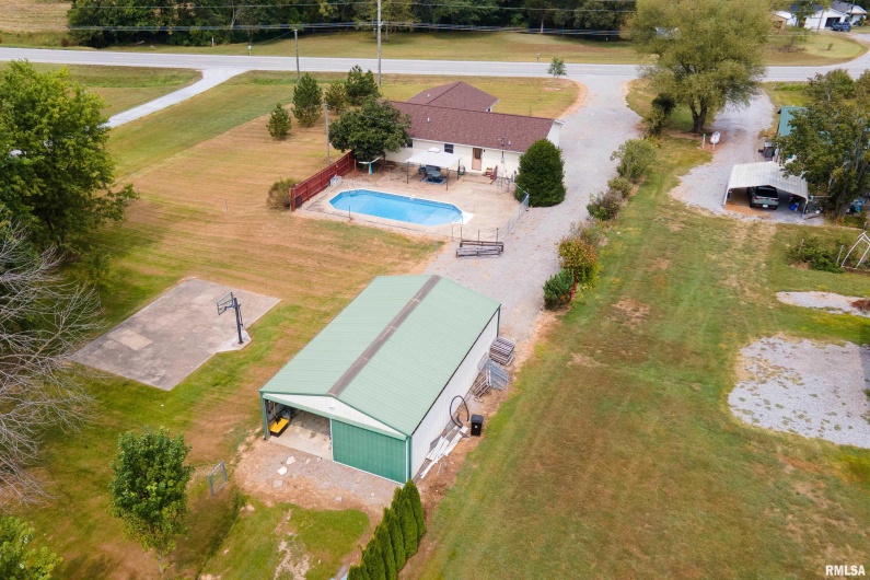 3700 State Route 147, Vienna, Illinois 62995, 3 Bedrooms Bedrooms, 0 ,3 BathroomsBathrooms,Residential,For Sale,State Route 147,0,RMAEB459686