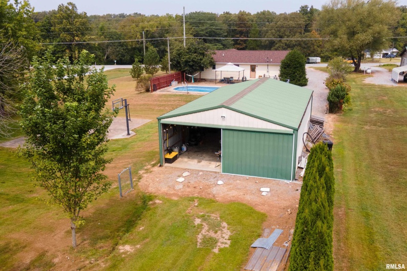 3700 State Route 147, Vienna, Illinois 62995, 3 Bedrooms Bedrooms, 0 ,3 BathroomsBathrooms,Residential,For Sale,State Route 147,0,RMAEB459686