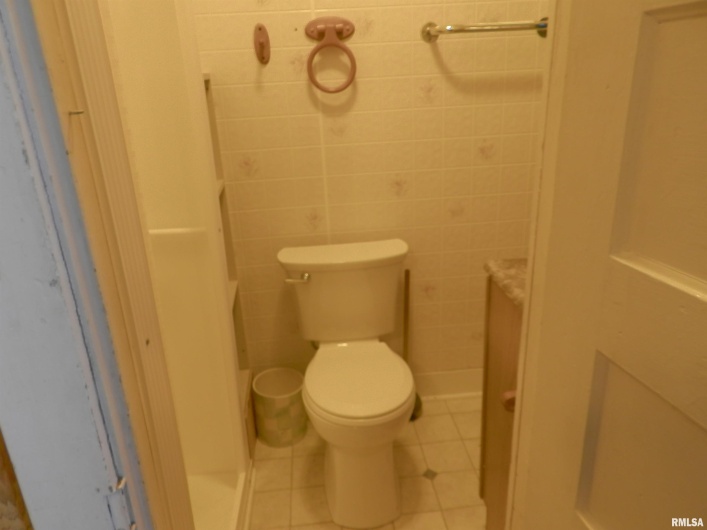 316 WILLIAMS Street, Rosiclare, Illinois 62982, 3 Bedrooms Bedrooms, 0 ,2 BathroomsBathrooms,Residential,For Sale,WILLIAMS,0,RMAEB459689