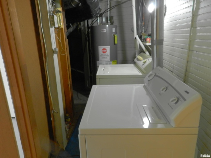 316 WILLIAMS Street, Rosiclare, Illinois 62982, 3 Bedrooms Bedrooms, 0 ,2 BathroomsBathrooms,Residential,For Sale,WILLIAMS,0,RMAEB459689