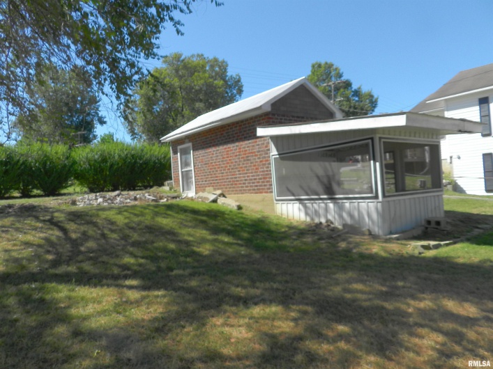 316 WILLIAMS Street, Rosiclare, Illinois 62982, 3 Bedrooms Bedrooms, 0 ,2 BathroomsBathrooms,Residential,For Sale,WILLIAMS,0,RMAEB459689