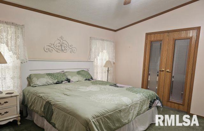 614 COLLEGE Street, Harrisburg, Illinois 62946, 3 Bedrooms Bedrooms, 0 ,2 BathroomsBathrooms,Residential,For Sale,COLLEGE,0,RMAEB459690