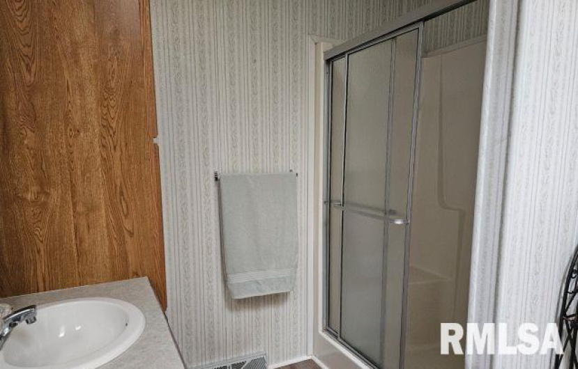614 COLLEGE Street, Harrisburg, Illinois 62946, 3 Bedrooms Bedrooms, 0 ,2 BathroomsBathrooms,Residential,For Sale,COLLEGE,0,RMAEB459690