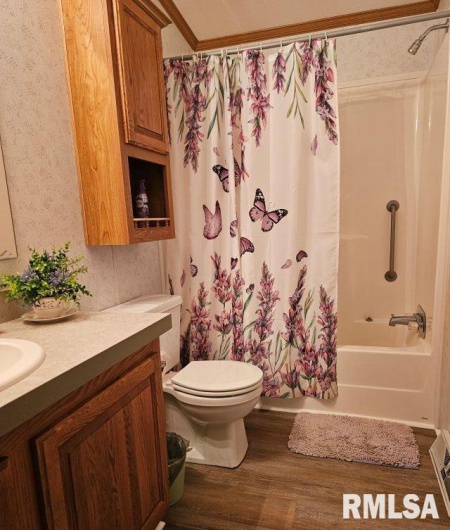 614 COLLEGE Street, Harrisburg, Illinois 62946, 3 Bedrooms Bedrooms, 0 ,2 BathroomsBathrooms,Residential,For Sale,COLLEGE,0,RMAEB459690