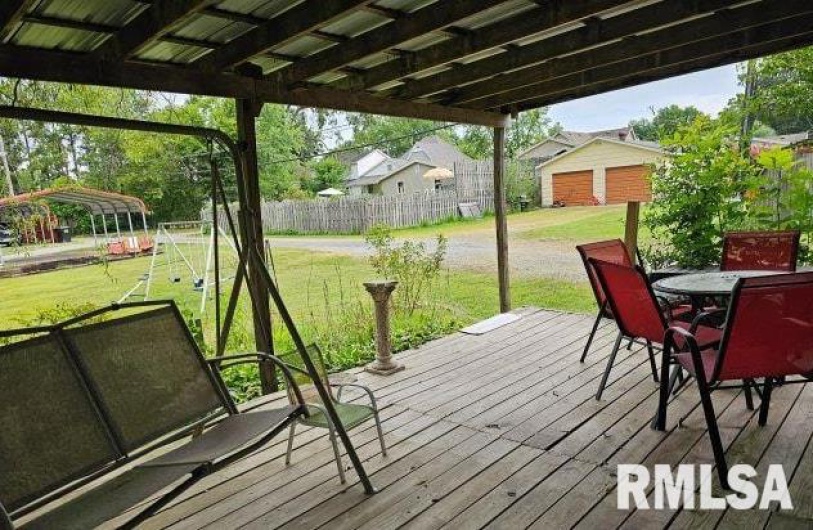 614 COLLEGE Street, Harrisburg, Illinois 62946, 3 Bedrooms Bedrooms, 0 ,2 BathroomsBathrooms,Residential,For Sale,COLLEGE,0,RMAEB459690