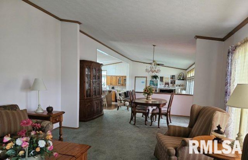 614 COLLEGE Street, Harrisburg, Illinois 62946, 3 Bedrooms Bedrooms, 0 ,2 BathroomsBathrooms,Residential,For Sale,COLLEGE,0,RMAEB459690