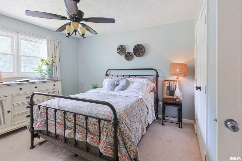 345 Lovers Lane, Harrisburg, Illinois 62946, 3 Bedrooms Bedrooms, 0 ,2 BathroomsBathrooms,Residential,For Sale,Lovers,0,RMAEB459693