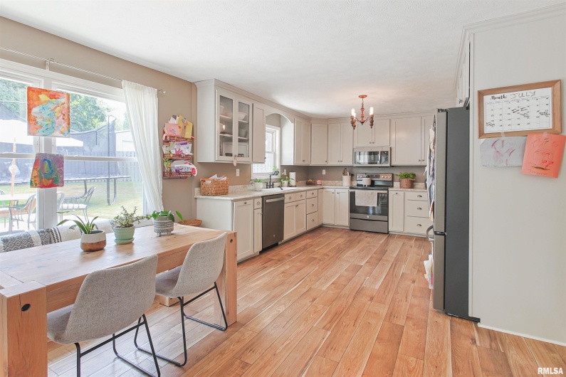 345 Lovers Lane, Harrisburg, Illinois 62946, 3 Bedrooms Bedrooms, 0 ,2 BathroomsBathrooms,Residential,For Sale,Lovers,0,RMAEB459693
