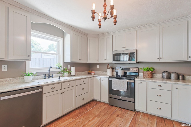 345 Lovers Lane, Harrisburg, Illinois 62946, 3 Bedrooms Bedrooms, 0 ,2 BathroomsBathrooms,Residential,For Sale,Lovers,0,RMAEB459693