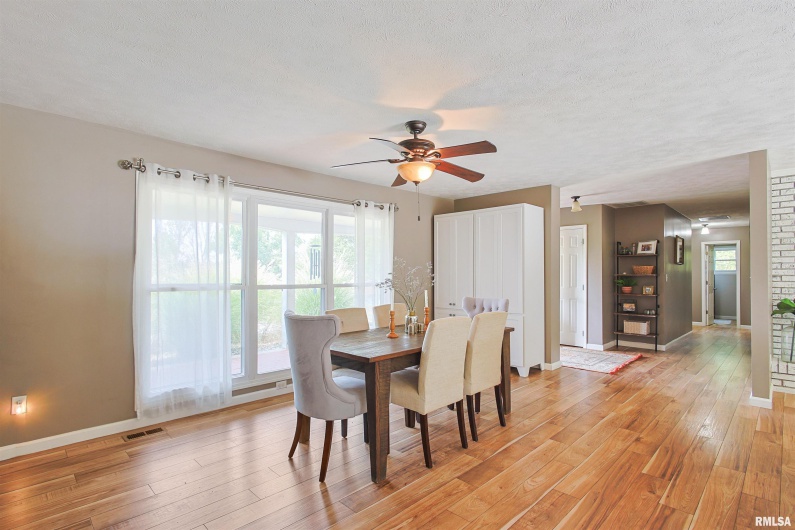 345 Lovers Lane, Harrisburg, Illinois 62946, 3 Bedrooms Bedrooms, 0 ,2 BathroomsBathrooms,Residential,For Sale,Lovers,0,RMAEB459693