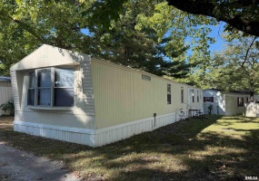 73 Grassy Meadow, Carbondale, Illinois 62901, 2 Bedrooms Bedrooms, 0 ,2 BathroomsBathrooms,Residential,For Sale,Grassy Meadow,0,RMAQC4267277