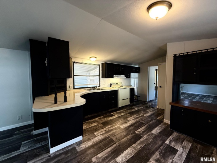 73 Grassy Meadow, Carbondale, Illinois 62901, 2 Bedrooms Bedrooms, 0 ,2 BathroomsBathrooms,Residential,For Sale,Grassy Meadow,0,RMAQC4267277