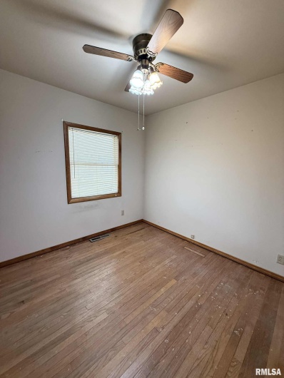 312 11TH Street, Herrin, Illinois 62948, 3 Bedrooms Bedrooms, 0 ,1 BathroomBathrooms,Residential,For Sale,11TH,0,RMAQC4267278