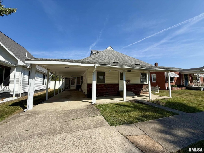312 11TH Street, Herrin, Illinois 62948, 3 Bedrooms Bedrooms, 0 ,1 BathroomBathrooms,Residential,For Sale,11TH,0,RMAQC4267278