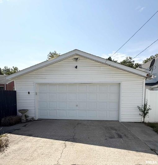 312 11TH Street, Herrin, Illinois 62948, 3 Bedrooms Bedrooms, 0 ,1 BathroomBathrooms,Residential,For Sale,11TH,0,RMAQC4267278
