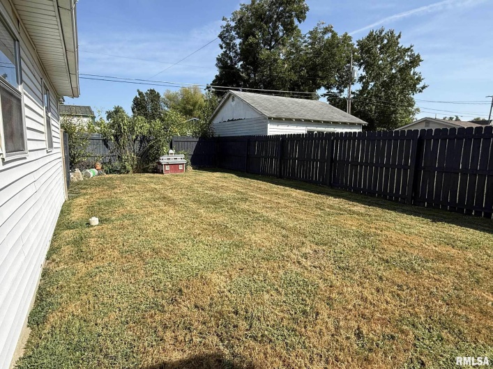 312 11TH Street, Herrin, Illinois 62948, 3 Bedrooms Bedrooms, 0 ,1 BathroomBathrooms,Residential,For Sale,11TH,0,RMAQC4267278