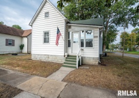 721 16TH Street, Herrin, Illinois 62948, 2 Bedrooms Bedrooms, 0 ,1 BathroomBathrooms,Residential,For Sale,16TH,0,RMAQC4267280
