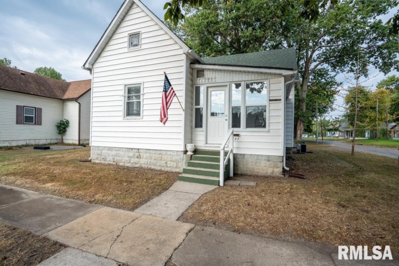 721 16TH Street, Herrin, Illinois 62948, 2 Bedrooms Bedrooms, 0 ,1 BathroomBathrooms,Residential,For Sale,16TH,0,RMAQC4267280