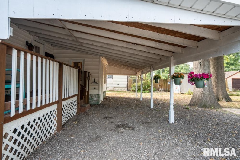 721 16TH Street, Herrin, Illinois 62948, 2 Bedrooms Bedrooms, 0 ,1 BathroomBathrooms,Residential,For Sale,16TH,0,RMAQC4267280