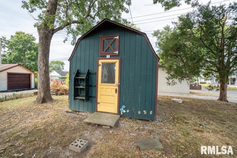 721 16TH Street, Herrin, Illinois 62948, 2 Bedrooms Bedrooms, 0 ,1 BathroomBathrooms,Residential,For Sale,16TH,0,RMAQC4267280