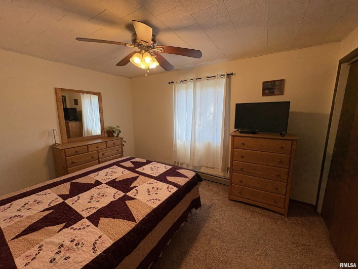 100 35TH Street, Herrin, Illinois 62948, 3 Bedrooms Bedrooms, 0 ,1 BathroomBathrooms,Residential,For Sale,35TH,0,RMAEB459698