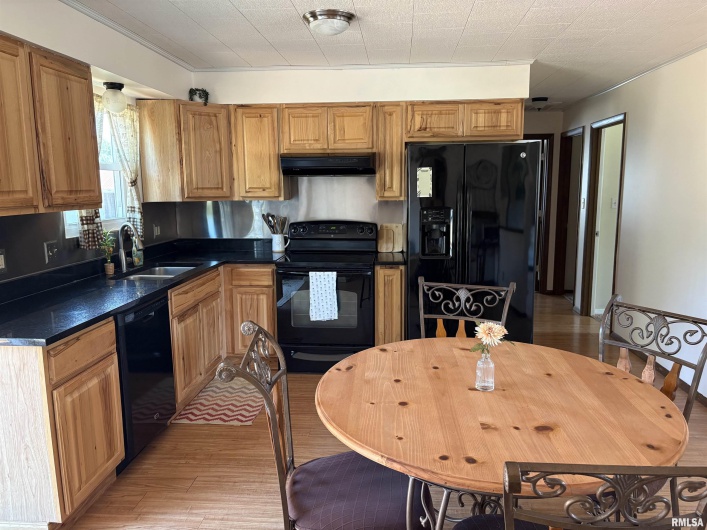 100 35TH Street, Herrin, Illinois 62948, 3 Bedrooms Bedrooms, 0 ,1 BathroomBathrooms,Residential,For Sale,35TH,0,RMAEB459698