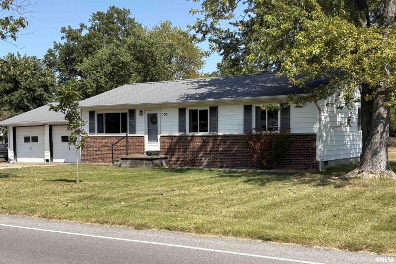 100 35TH Street, Herrin, Illinois 62948, 3 Bedrooms Bedrooms, 0 ,1 BathroomBathrooms,Residential,For Sale,35TH,0,RMAEB459698