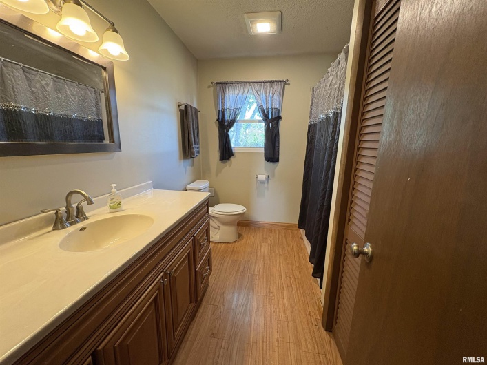100 35TH Street, Herrin, Illinois 62948, 3 Bedrooms Bedrooms, 0 ,1 BathroomBathrooms,Residential,For Sale,35TH,0,RMAEB459698