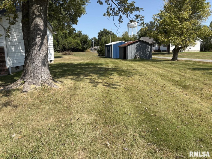 100 35TH Street, Herrin, Illinois 62948, 3 Bedrooms Bedrooms, 0 ,1 BathroomBathrooms,Residential,For Sale,35TH,0,RMAEB459698