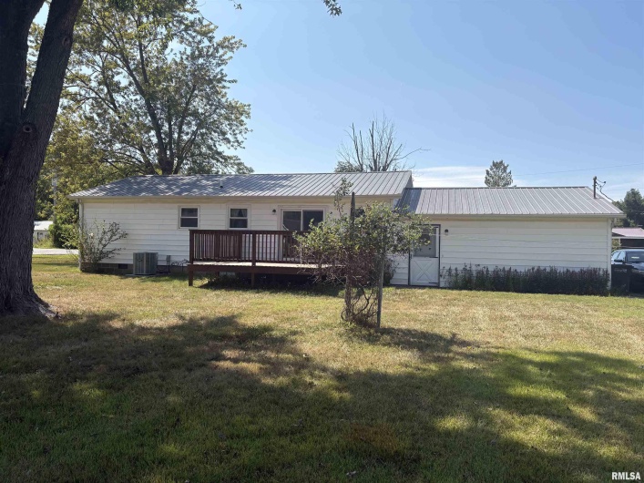 100 35TH Street, Herrin, Illinois 62948, 3 Bedrooms Bedrooms, 0 ,1 BathroomBathrooms,Residential,For Sale,35TH,0,RMAEB459698