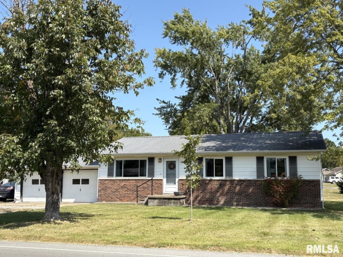 100 35TH Street, Herrin, Illinois 62948, 3 Bedrooms Bedrooms, 0 ,1 BathroomBathrooms,Residential,For Sale,35TH,0,RMAEB459698