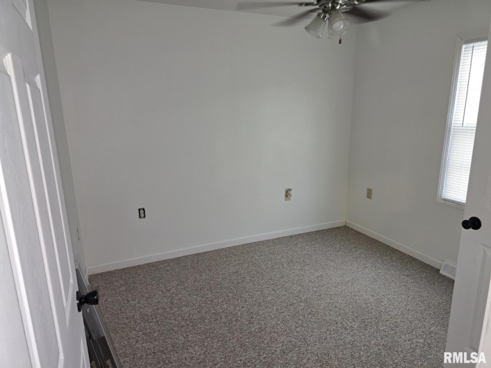 505 2ND Street, Marion, Illinois 62959, 2 Bedrooms Bedrooms, 0 ,1 BathroomBathrooms,Residential,For Sale,2ND,0,RMAEB459710