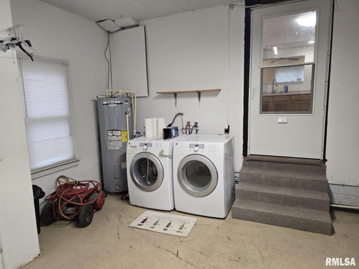 505 2ND Street, Marion, Illinois 62959, 2 Bedrooms Bedrooms, 0 ,1 BathroomBathrooms,Residential,For Sale,2ND,0,RMAEB459710