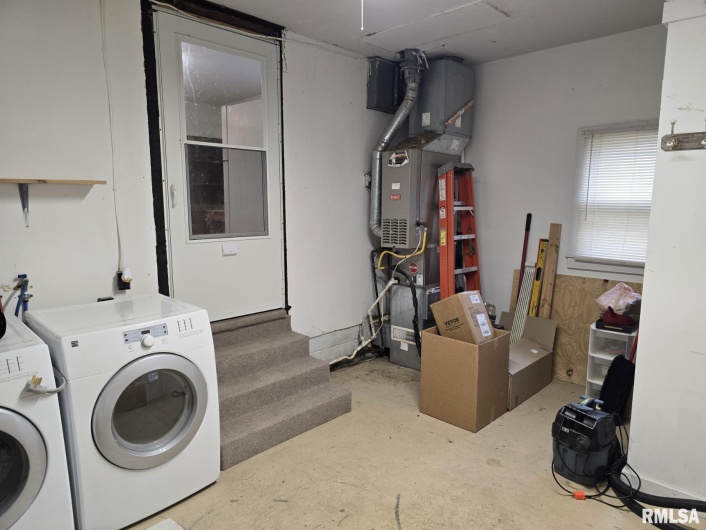 505 2ND Street, Marion, Illinois 62959, 2 Bedrooms Bedrooms, 0 ,1 BathroomBathrooms,Residential,For Sale,2ND,0,RMAEB459710