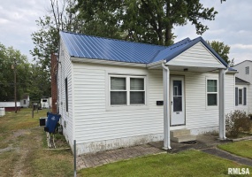 505 2ND Street, Marion, Illinois 62959, 2 Bedrooms Bedrooms, 0 ,1 BathroomBathrooms,Residential,For Sale,2ND,0,RMAEB459710