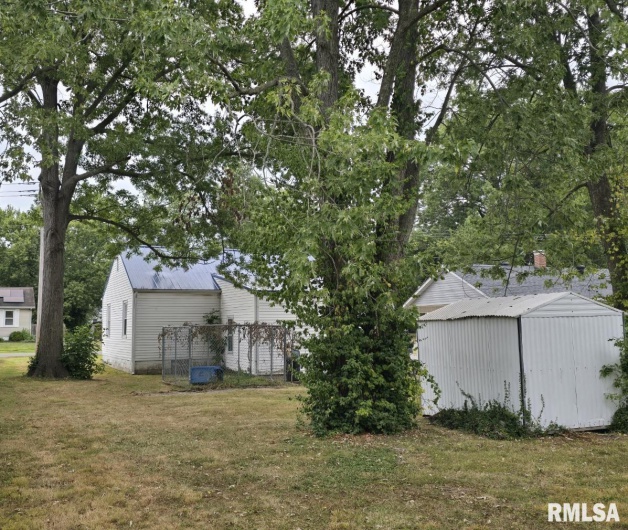 505 2ND Street, Marion, Illinois 62959, 2 Bedrooms Bedrooms, 0 ,1 BathroomBathrooms,Residential,For Sale,2ND,0,RMAEB459710