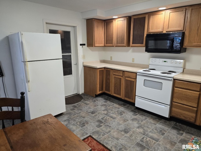 505 2ND Street, Marion, Illinois 62959, 2 Bedrooms Bedrooms, 0 ,1 BathroomBathrooms,Residential,For Sale,2ND,0,RMAEB459710