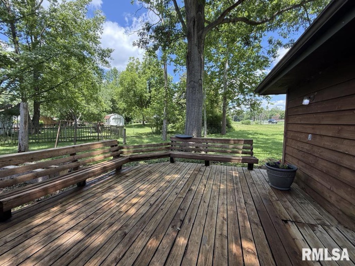 101 KIM Street, DeSoto, Illinois 62924, 3 Bedrooms Bedrooms, 0 ,1 BathroomBathrooms,Residential,For Sale,KIM,0,RMAQC4266033