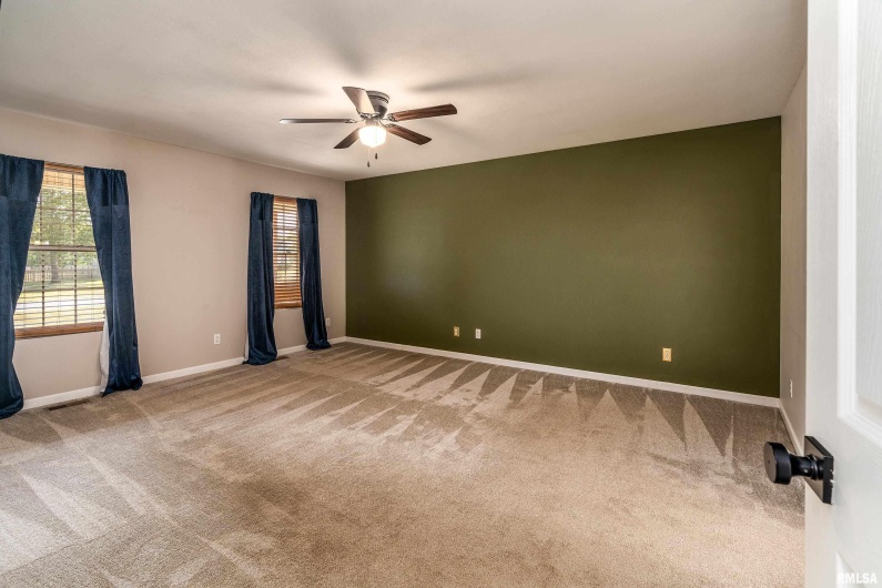 1710 Broeking Road, Marion, Illinois 62959, 3 Bedrooms Bedrooms, 0 ,2 BathroomsBathrooms,Residential,For Sale,Broeking,0,RMAEB459707