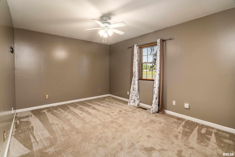 1710 Broeking Road, Marion, Illinois 62959, 3 Bedrooms Bedrooms, 0 ,2 BathroomsBathrooms,Residential,For Sale,Broeking,0,RMAEB459707