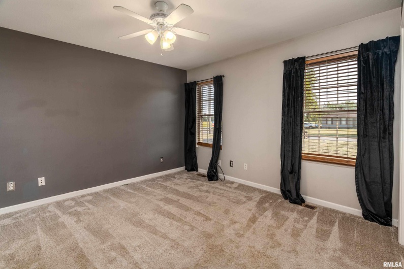 1710 Broeking Road, Marion, Illinois 62959, 3 Bedrooms Bedrooms, 0 ,2 BathroomsBathrooms,Residential,For Sale,Broeking,0,RMAEB459707