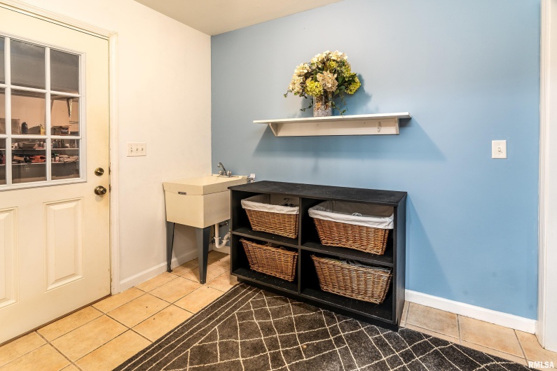 1710 Broeking Road, Marion, Illinois 62959, 3 Bedrooms Bedrooms, 0 ,2 BathroomsBathrooms,Residential,For Sale,Broeking,0,RMAEB459707