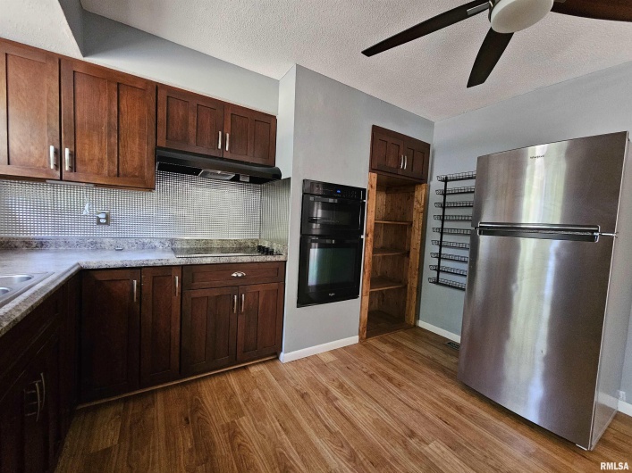 110 Lark Lane, Carbondale, Illinois 62901, 3 Bedrooms Bedrooms, 0 ,2 BathroomsBathrooms,Residential,For Sale,Lark,0,RMAEB459724